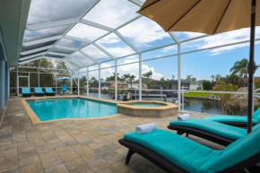 Pool and spa, Tiki, Canal view, sleeps10! - Villa at Sunshine Funtime